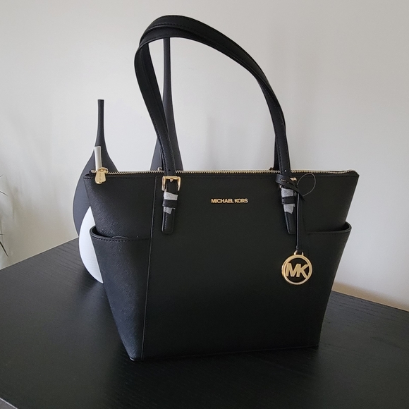 Michael Kors satchel - Picture 4 of 14